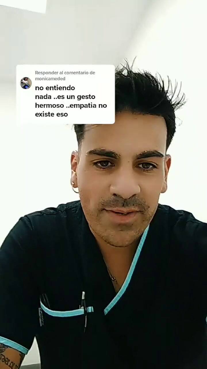 El hombre reflexionó acerca de este tipo de reacciones