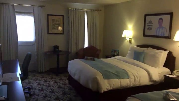 Así es la habitación de Messi y el Kun