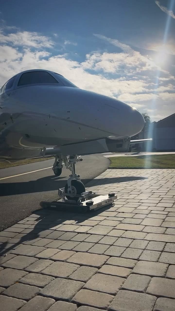 En Spruce Creek los hangar homes