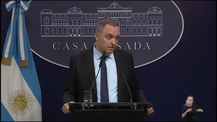 Conferencia de Manuel Adorni, frase 3