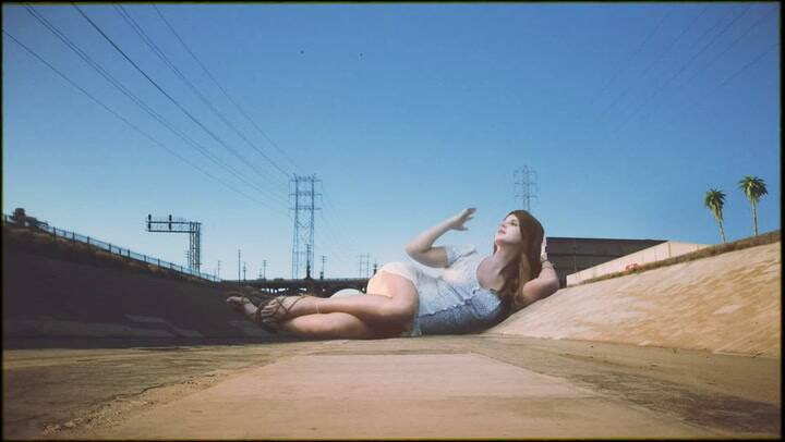Lana Del Rey - Doin’ Time. Fuente: Youtube