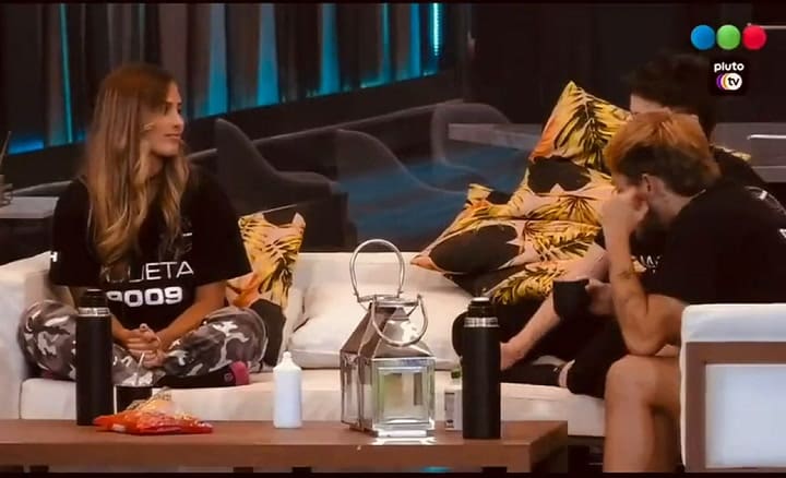 La picante pregunta de Holder a Nacho y Julieta