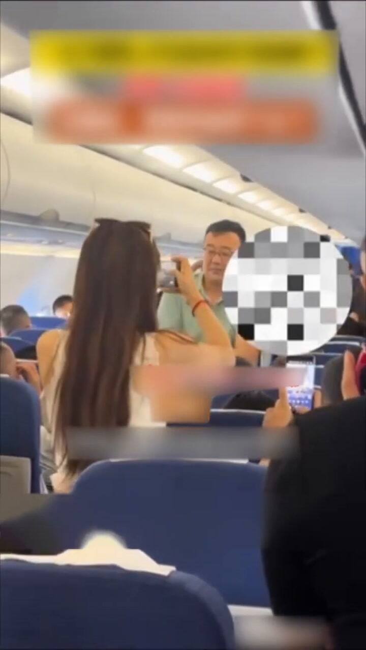 Passenger Kicked Off Flight For Refusing To Put $3k Louis Vuitton Handbag On The Floor