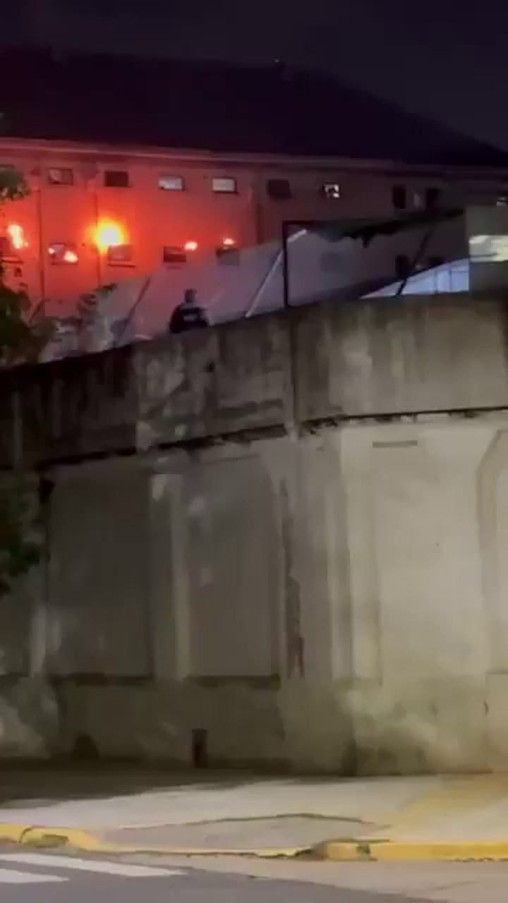 GIF incidentes en el penal de Devoto