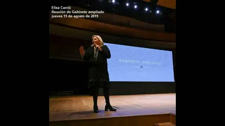 Carrió: 'Nos van a sacar muertos de Olivos'