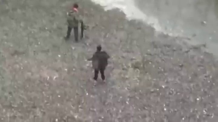 En Medio De Las Operaciones De Deportación Masiva Muestran Imágenes De Disparos En La Frontera Con México 2