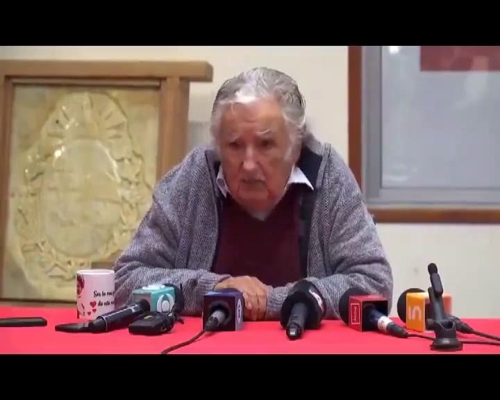 El ex presidente uruguayo José Mujica anunció que tiene un tumor en el esófago