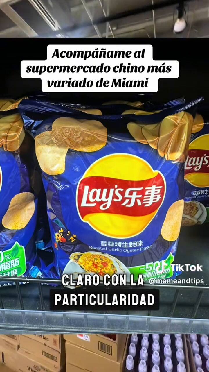 Una tiktoker muestra la variedad de productos en un mercado chino