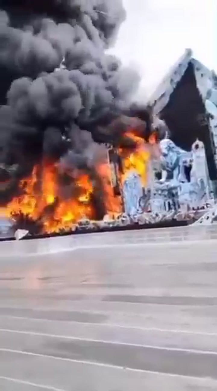 Dos días antes de abrir sus puertas