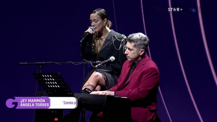 Jey Mammon y Angela Torres en los Premios Gardel