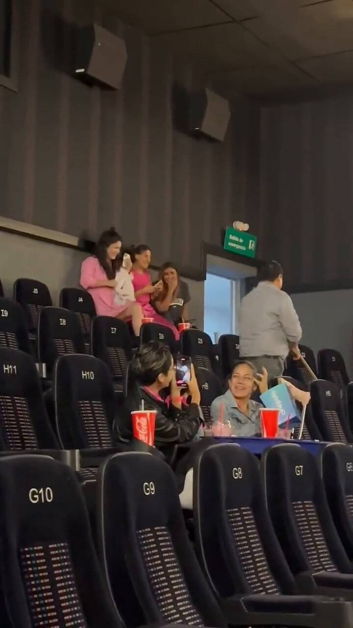 Apareció una rata en el cine y causó un caos en la sala