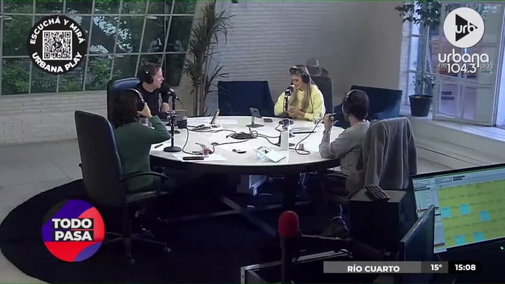 Morena Beltrán recordó el fuerte cruce con Riquelme en vivo