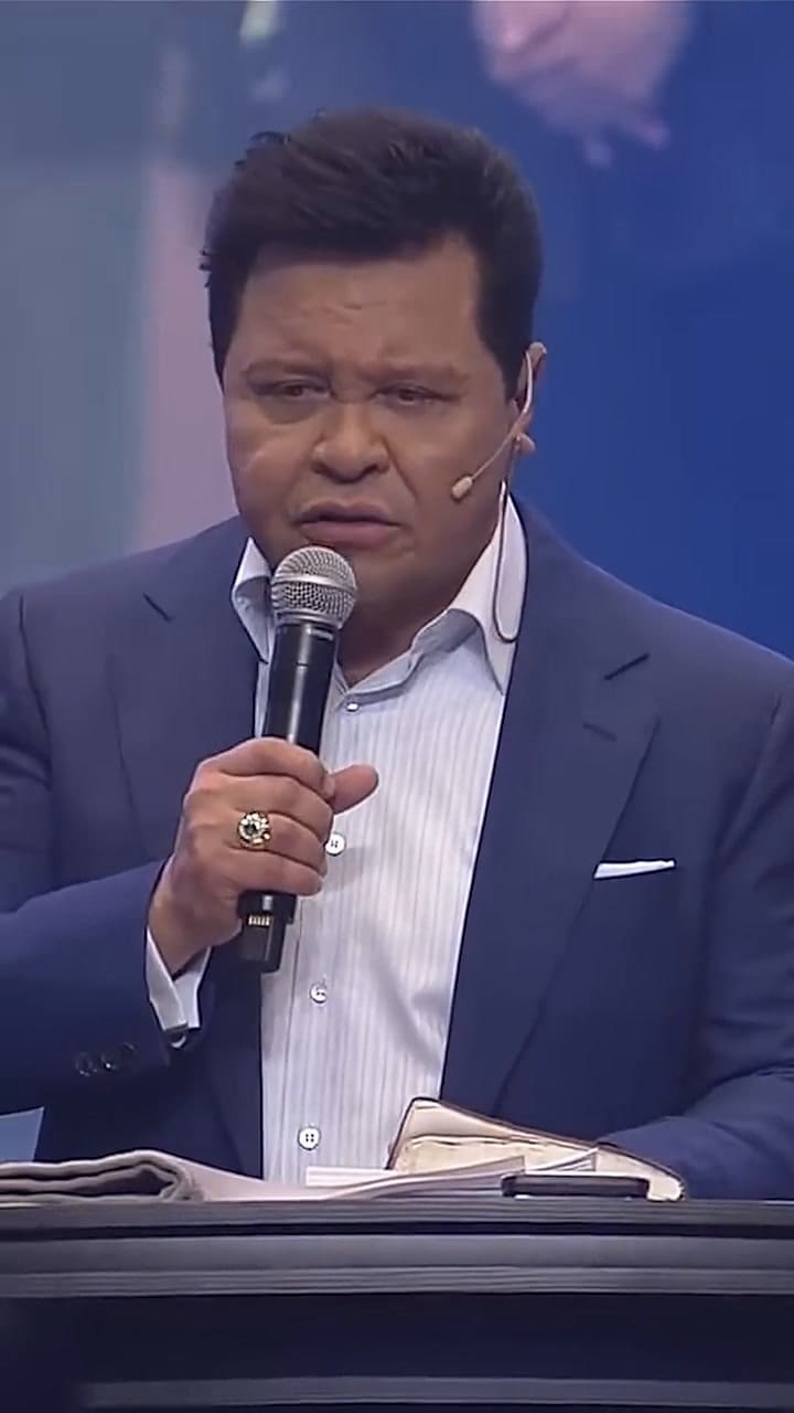 El pastor Ledesma cuenta los "milagros" con los que construyó su templo