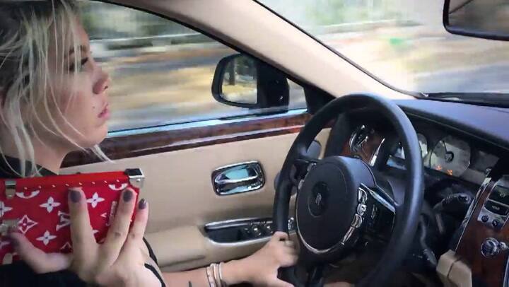 Wanda Nara abrió su canal de YouTube y mostró su intimidad.