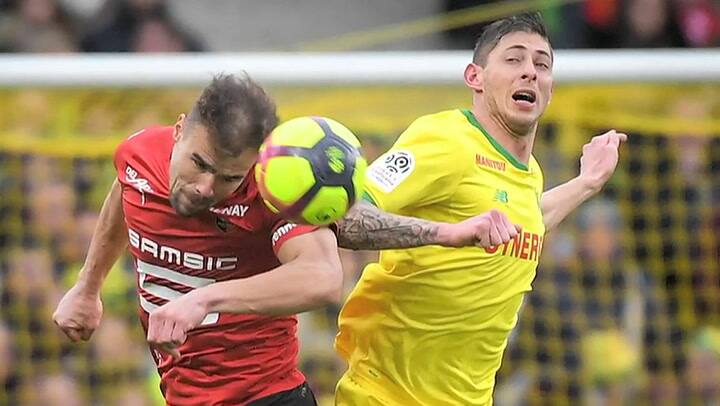 El futbolista argentino Emiliano Sala viajaba a bordo de la avioneta desaparecida en el Canal de la