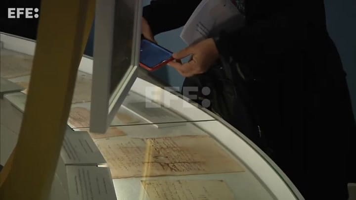 Exponen las 24 cartas de Cristóbal Colón en La Casa De Alba Conserva