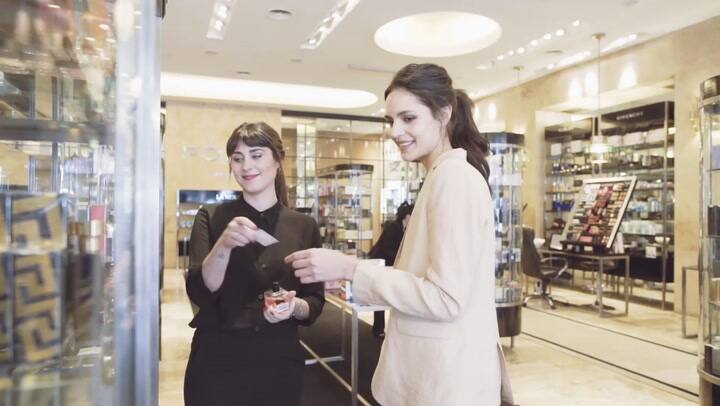 Cómo elegir el perfume para mámá