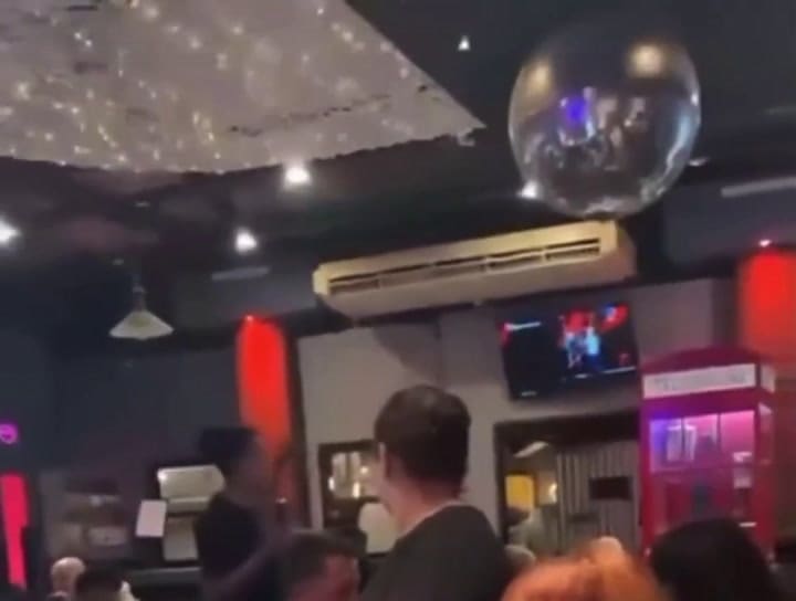 Una moza de Mar de Ajó denunció que el restaurante "hay cucarachas y ratas y la comida está vencida y recalentada"