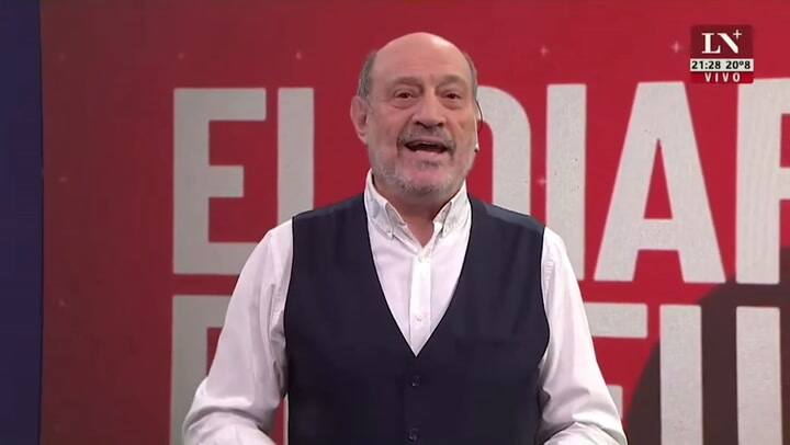 Alberto Fernández, colgado del pincel