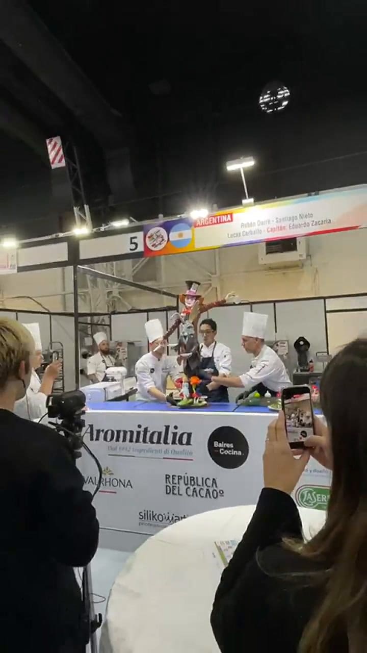 Maestro pastelero, docente y artista: quién es la revelación del equipo que representará a la Argent