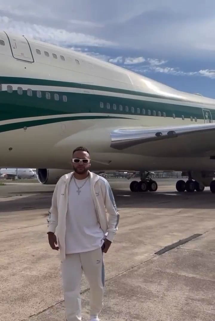 El increíble avión privado que le prestó el príncipe a Neymar para su arribo al Al Hilal