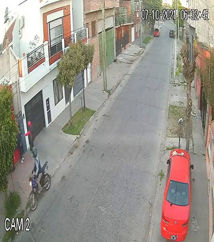 Robo a embarazada por motochorros en Isidro Casanova