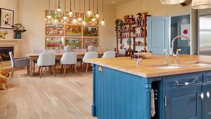 Robbie Williams pone en venta su mansión de Wiltshire