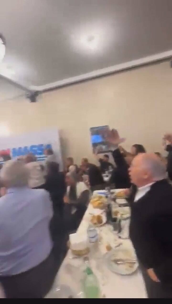 Al compás de cánticos de Alfonsín, Massa recibió el respaldo de un sector del radicalismo