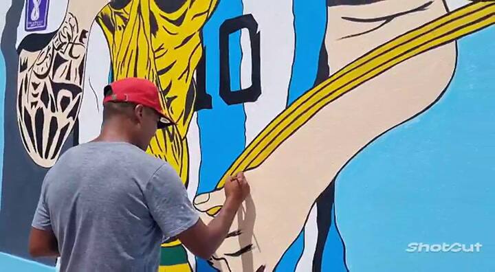 Presos hicieron un mural de Messi
