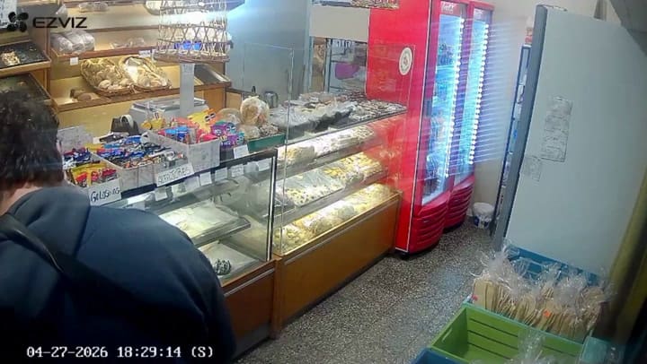 Violento robo en una panadería de Mar del Plata: les apuntó a la cara a los compradores y vendedores