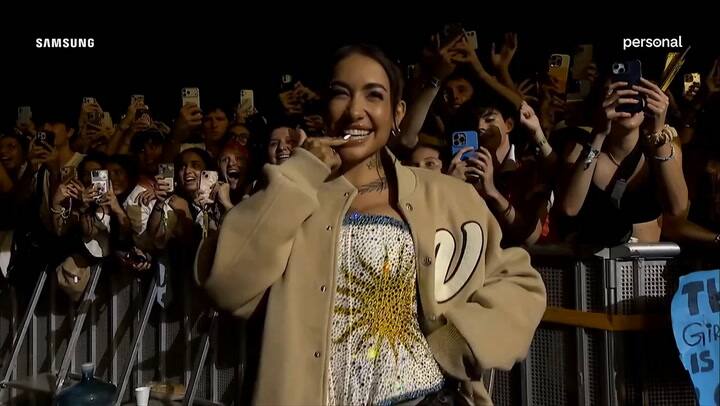 Lollapalooza Argentina: Sabrina Carpenter "arrestó" a María Becerra