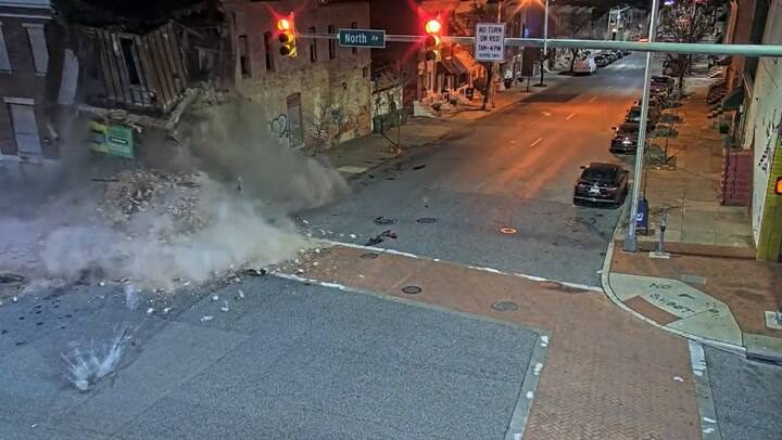 Una persecusión policial en EE.UU. terminó con un violento choque y el derribo de un edificio