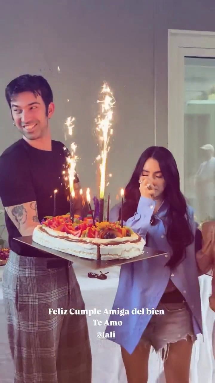 Lali Espósito pidió sus deseos antes de soplar las velas de su cumpleaños