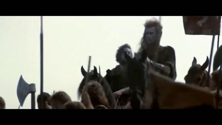 Mel Gibson con el kilt en la película Corazón Valiente - Fuente: YouTube