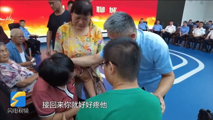 El momento en que un padre reencontró con su hijo secuestrado en 1997