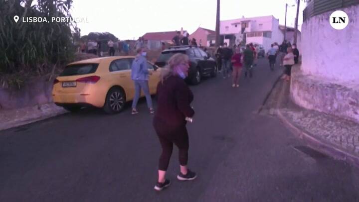 Los incendios avanzan alrededor del Mediterráneo y dejan muertos y casas destruidas