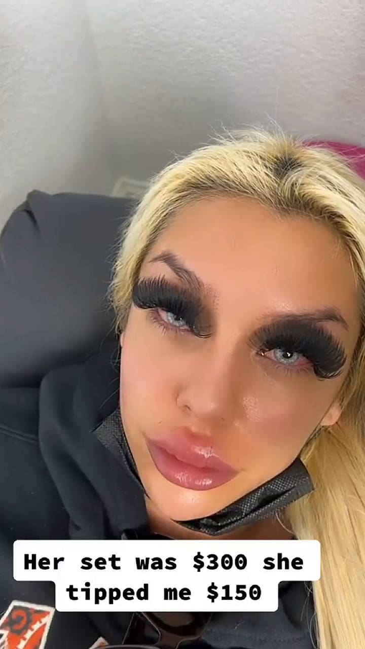 Pagó una mujer más de 300 dólares por unas pestañas y los tiktokeros no la perdonaron