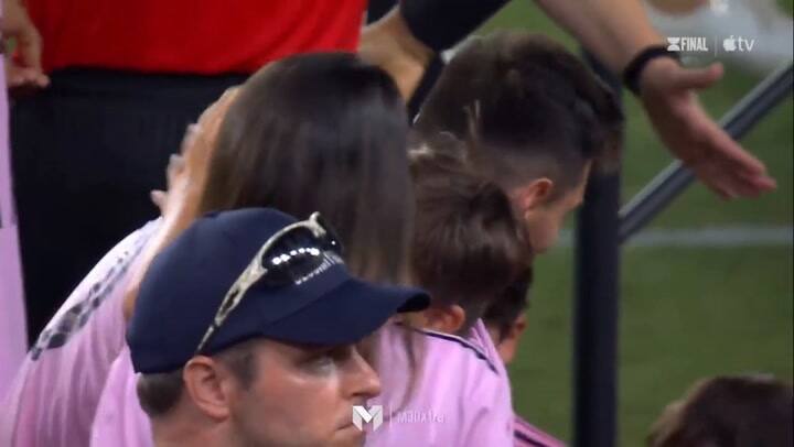 El saludo de Messi con Antonela y sus hijos