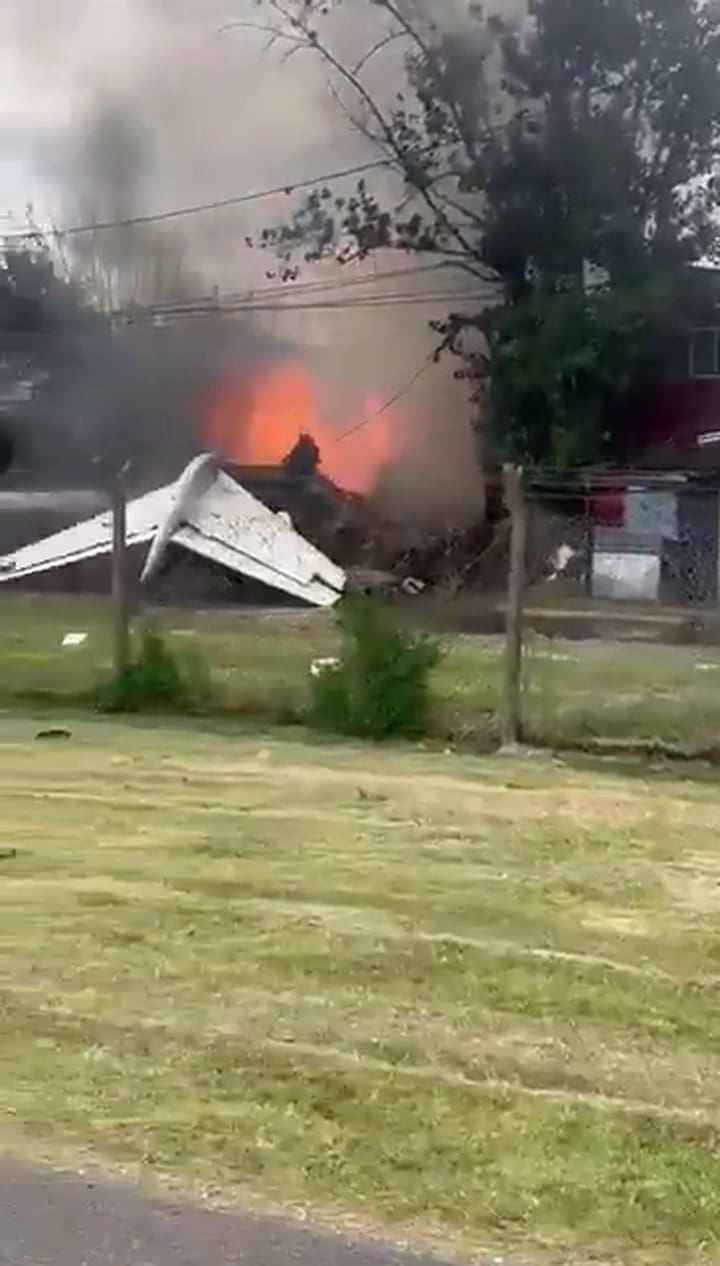 Los videos del avión que se estrelló en el aeropuerto San Fernando