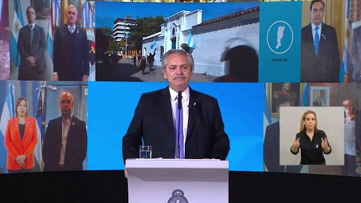 Alberto Fernández agradeció a todos los gobernadores durante el acto del día de la independencia