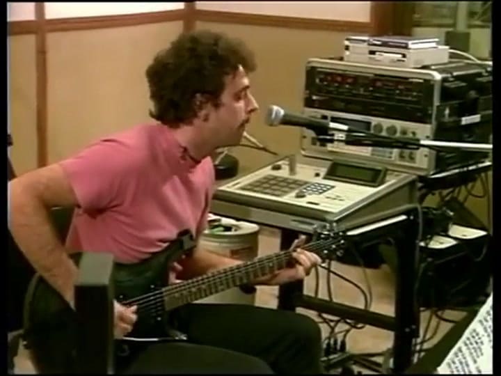 Bajan - Gustavo Cerati - Fm 100 - 1994 - Fuente YouTube