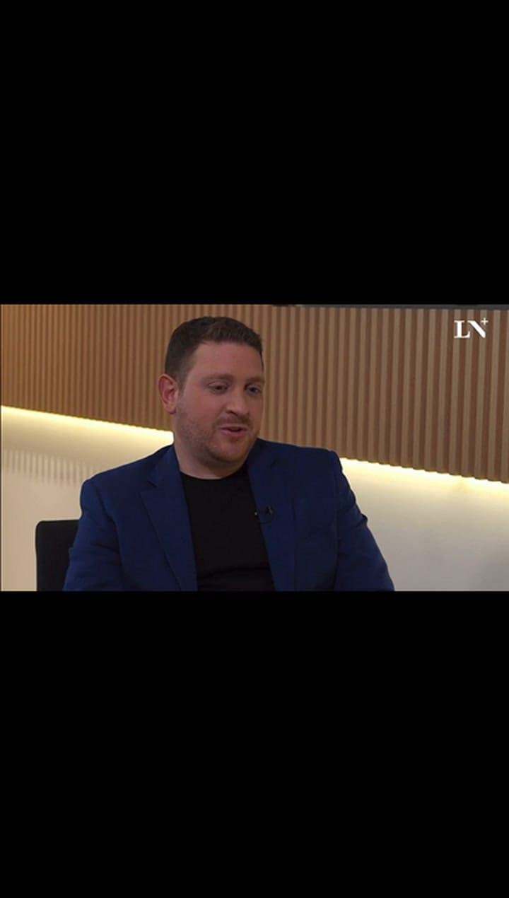 Jonatan Viale, en Hablemos de otra cosa, por LN+