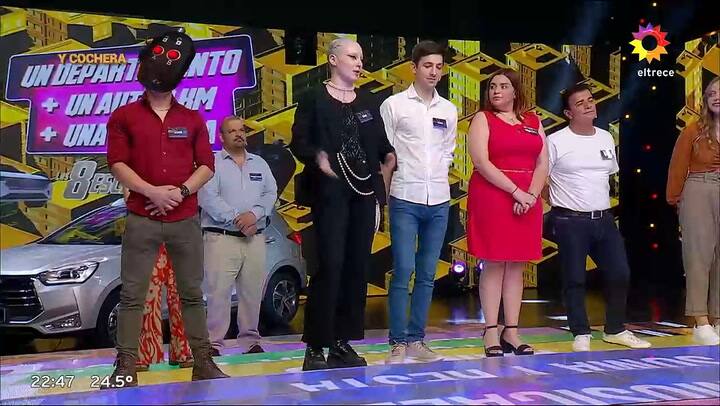 Una participante de Los 8 escalones emociono a todos con el homenaje que le hizo a su abuela