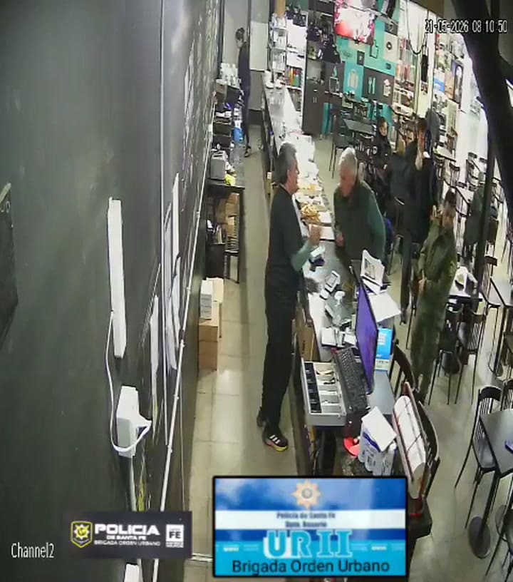 Detuvieron en Rosario a un policía que fue filmado robando un celular en un bar