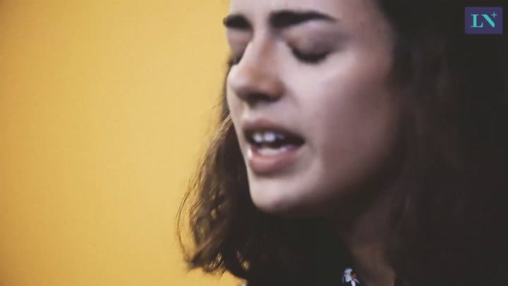 Vueltas, el primer single de Salvapantallas que alcanzó el top viral en Spotify