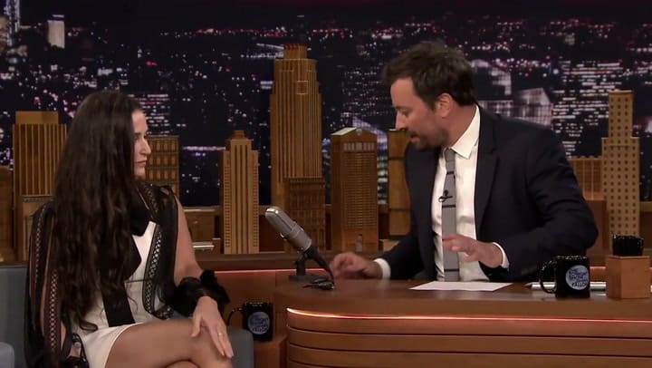 Demi Moore contó el extraño motivo por el que perdió dos dientes