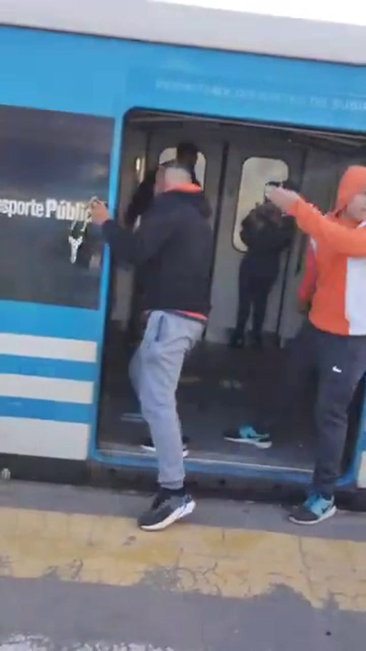 El altercado entre la Policía Federal y dos bandos de afiladores