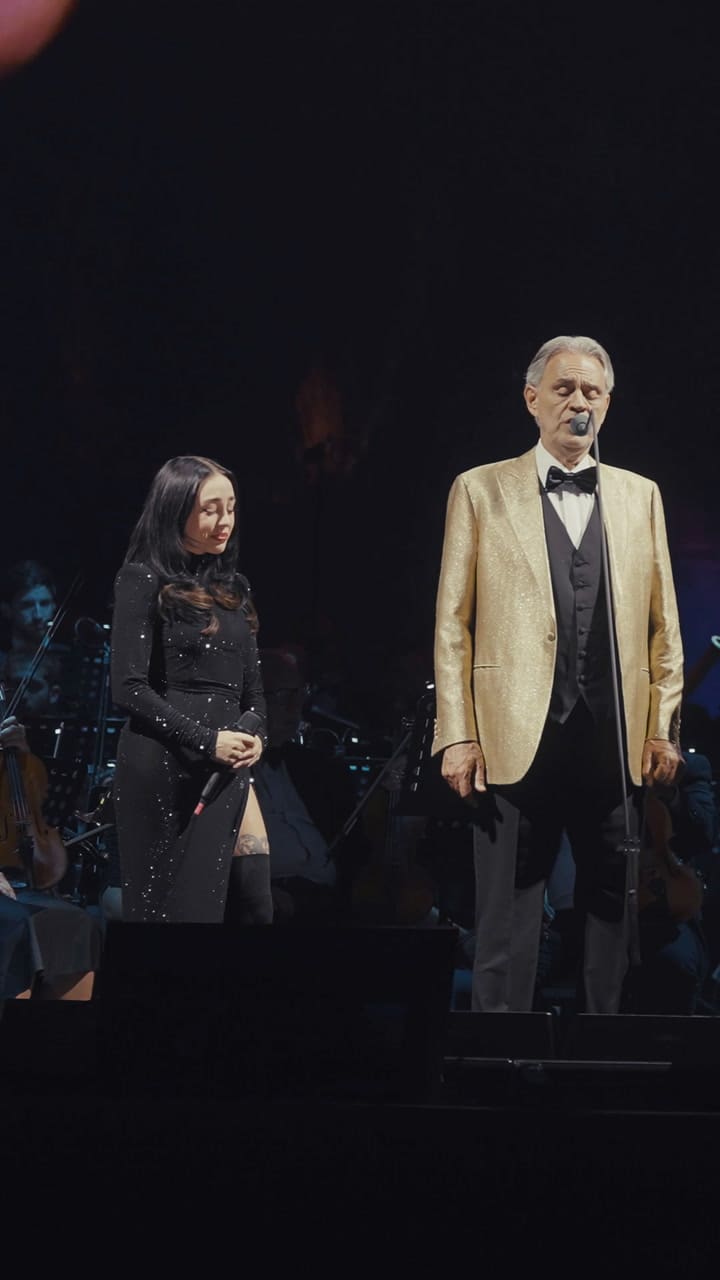 Nicki Nicole fue invitada a cantar con Andrea Bocelli