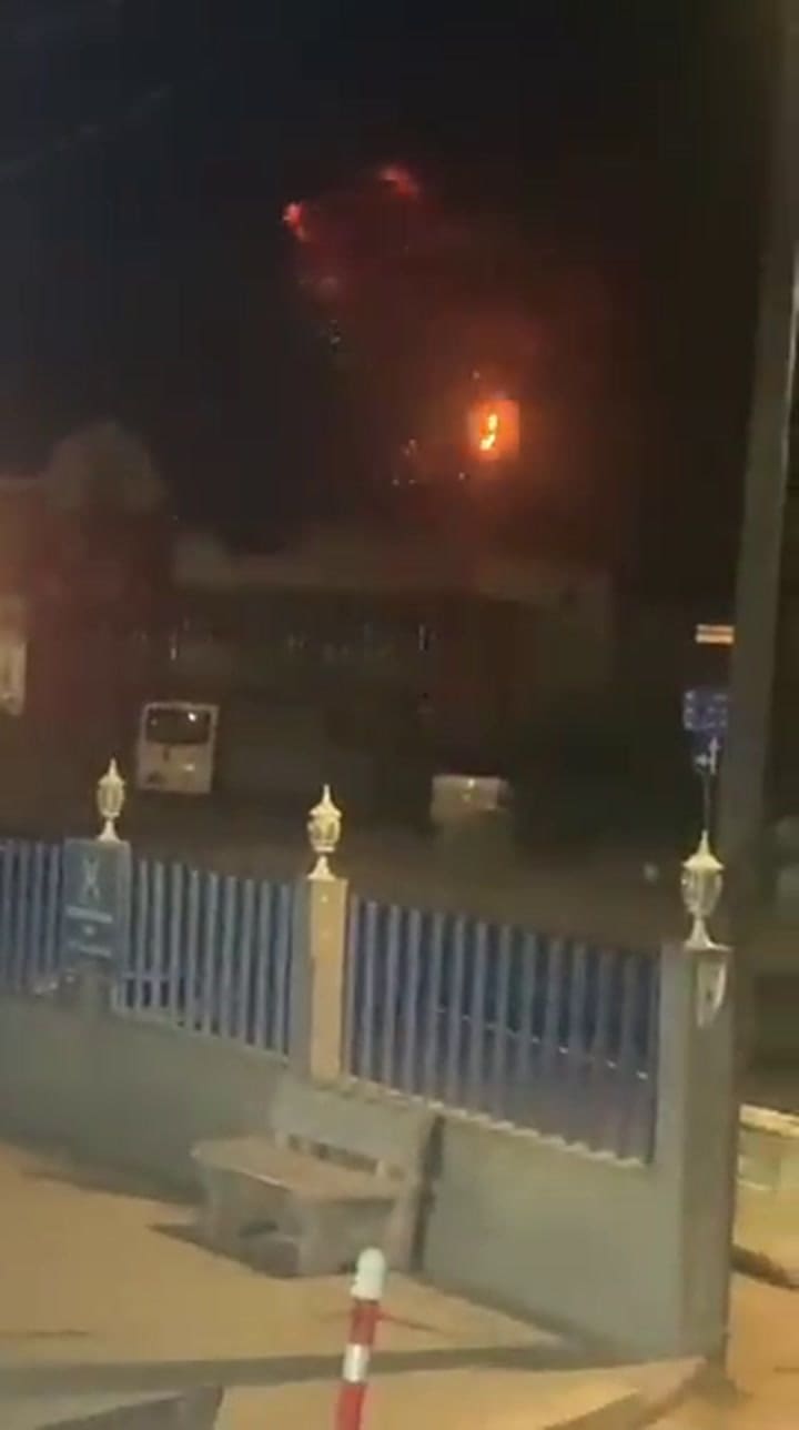 La bola de fuego de la explosión se pudo observar a kilómetros de distancia