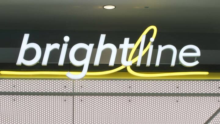 Así se ve por dentro la estación del tren Brightline en Orlando